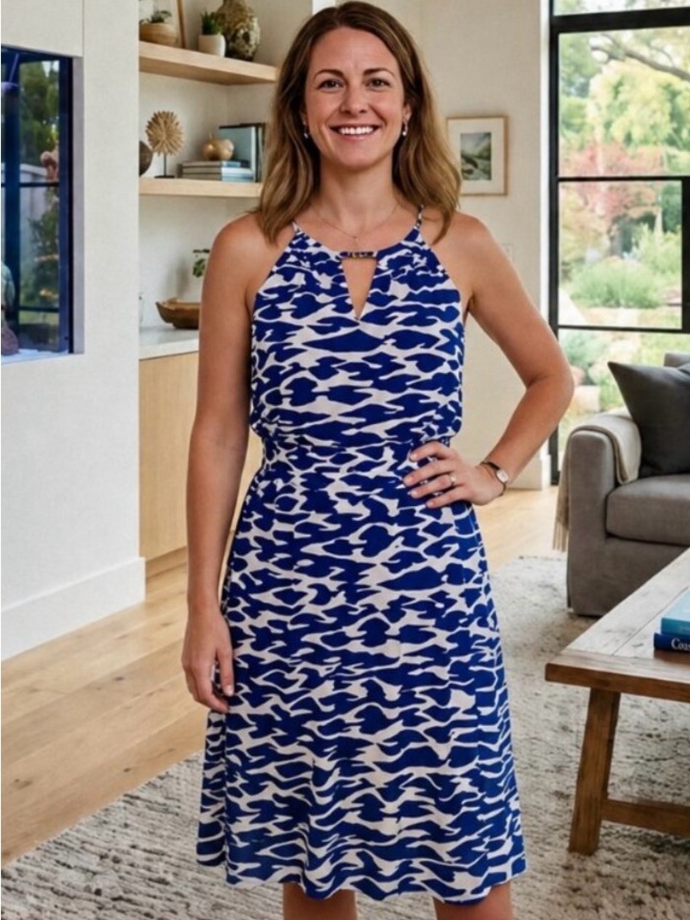 NWT Laundry by Shelli Segal Los Angeles Sleeveless Dress with Chain Neckline